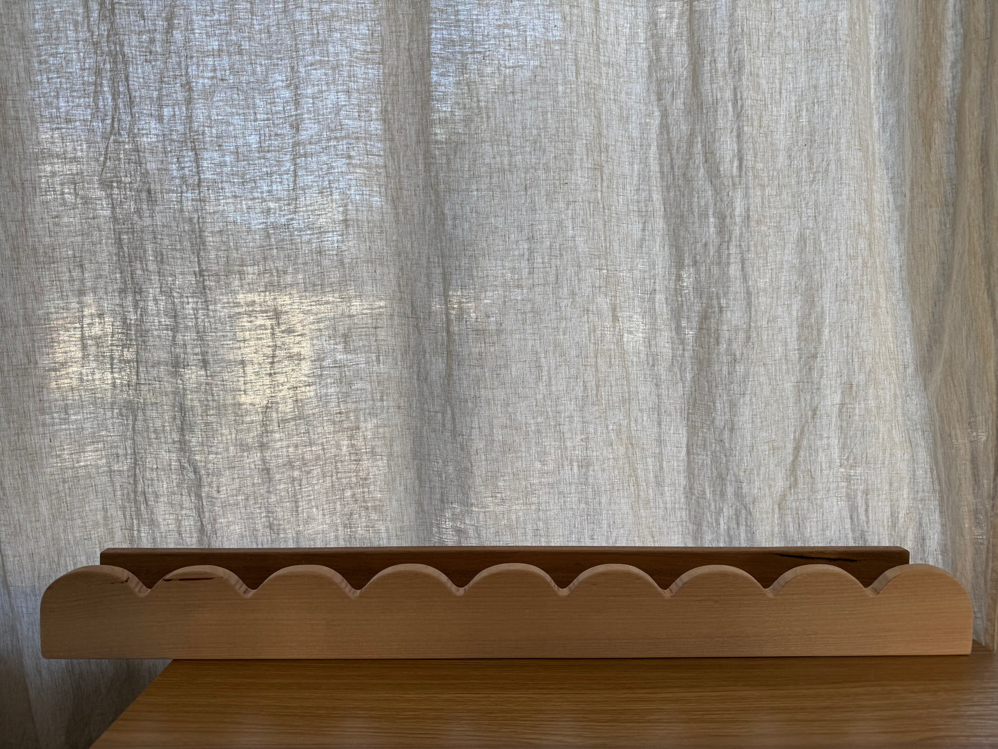 Scallop shelf in Tasmanian Oak 900mm warehouse sale