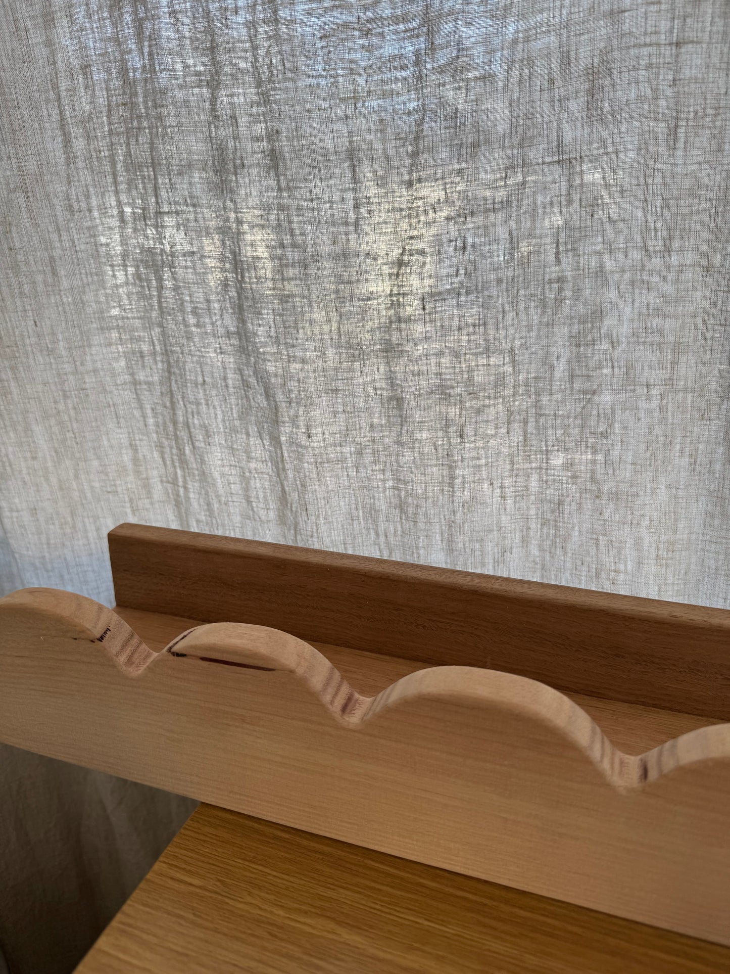 Scallop shelf in Tasmanian Oak 900mm warehouse sale