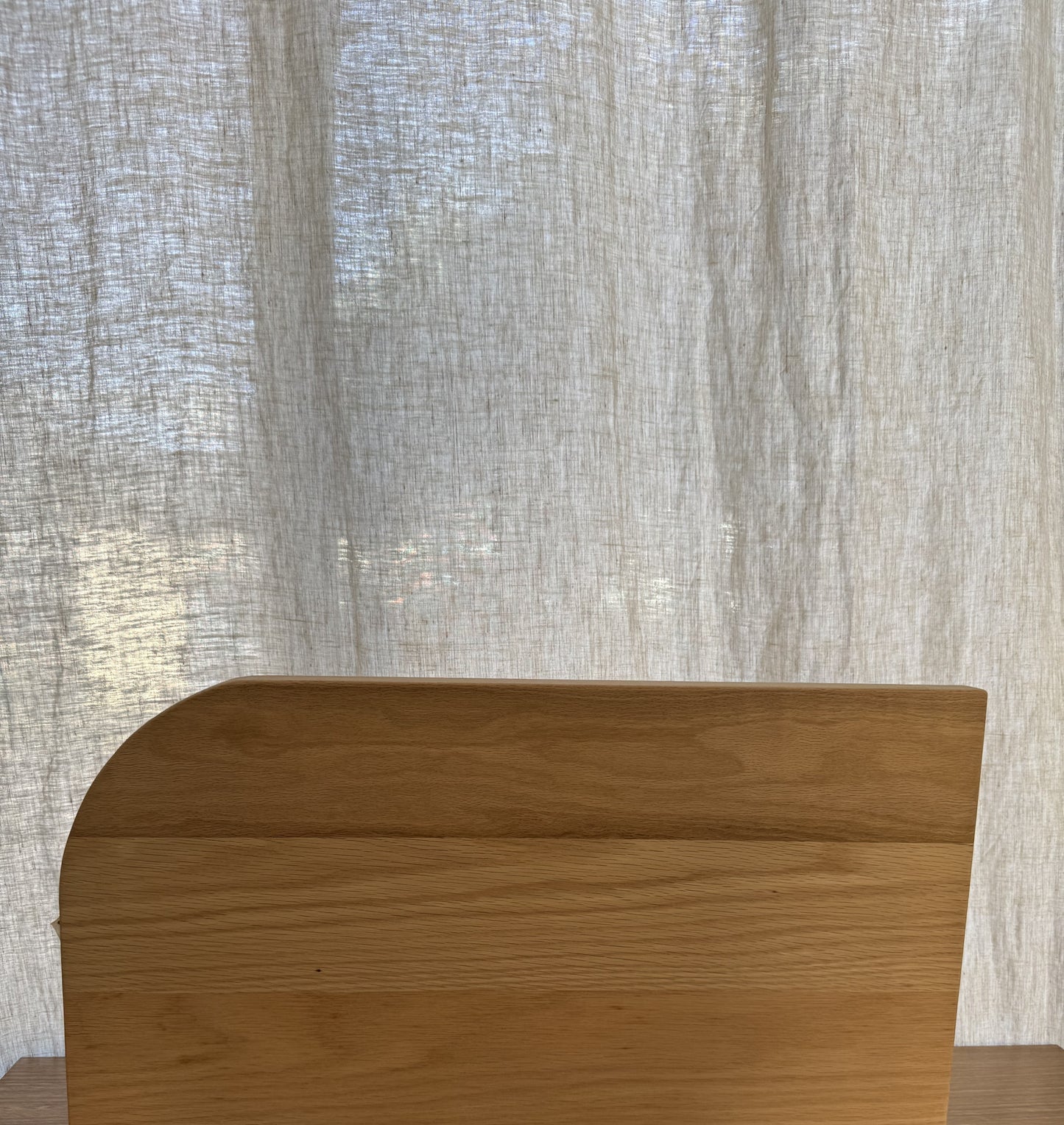 Curved Floating Shelf in American Oak 550mm x 285mm - Warehouse Sale