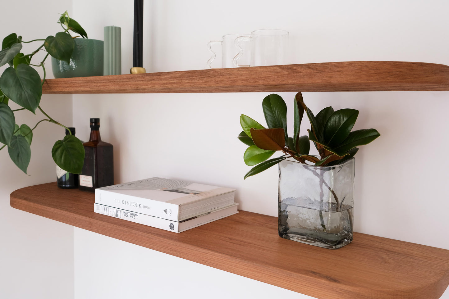 Curved Floating Shelf (BLACKWOOD)