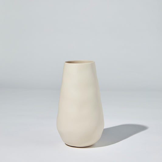 Teardrop vase chalk white (L)