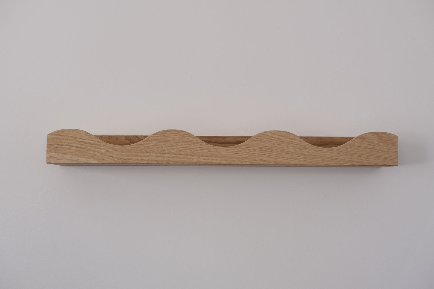 Wave legend shelf