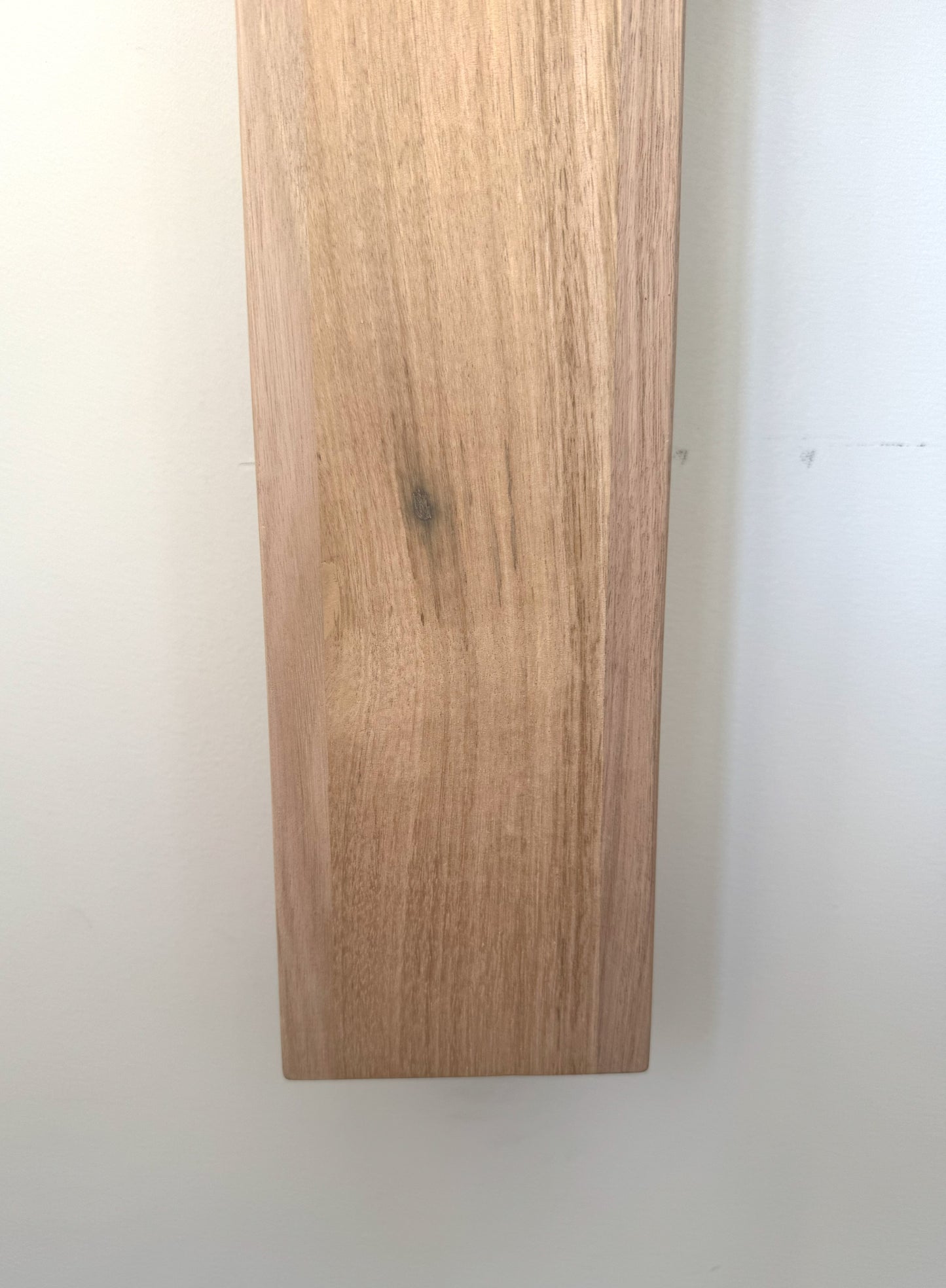 Scallop Shelf in Tasmanian Oak - 900mm - Warehouse sale