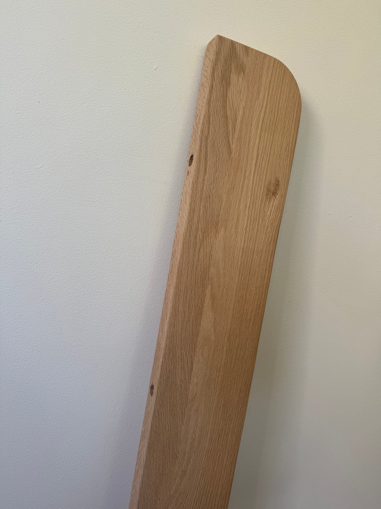Curved Floating Shelf (one end) in American Oak - 140mm x 900mm - warehouse sale