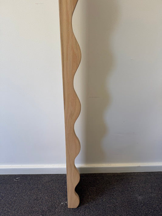 Wave Floating Shelf in American Oak - 200mm x 1250mm - warehouse sale