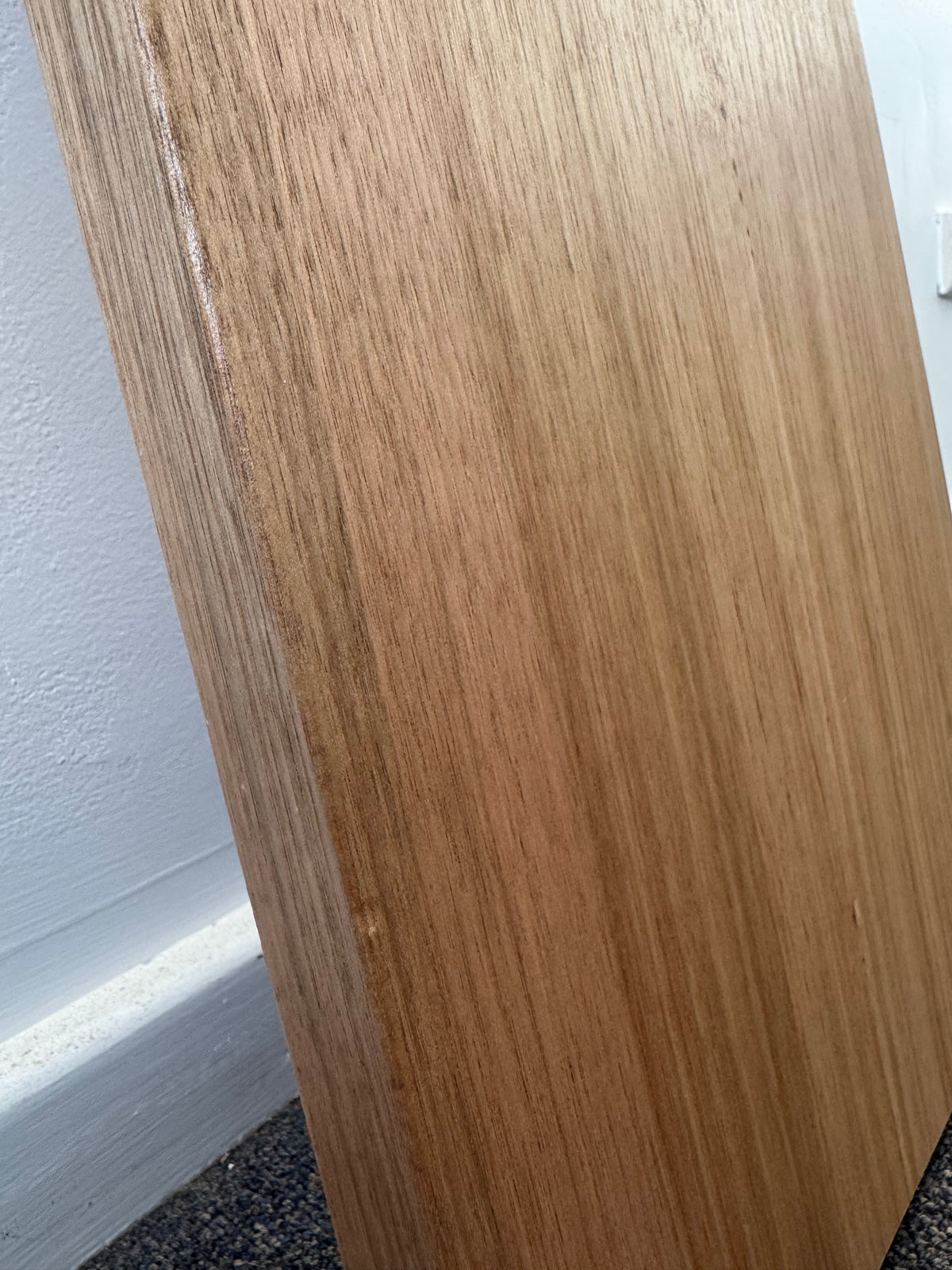 Floating shelf in Tasmanian Oak - 285mm x 1000mm - warehouse sale