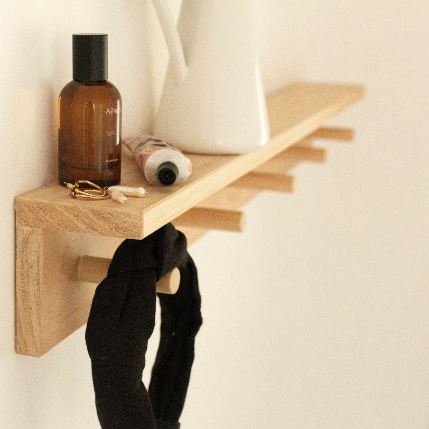 peg shelf